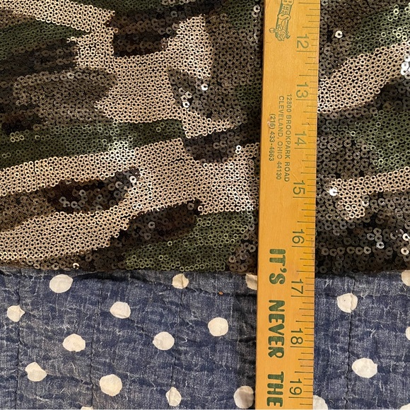 Camo & Sequins - Picture 3 of 6